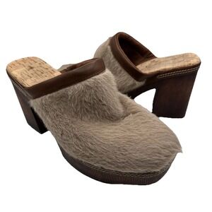 Korks 8M Lori Y2K‎ 90's Faux Fur Slip On Boho Hippie Clog Taupe Chunky Heel